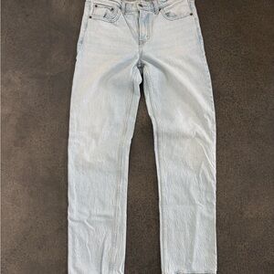 Abercrombie & Fitch The 90’s Straight Mid Rise Jeans